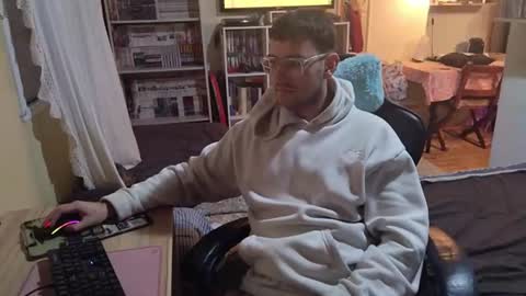 Noeliswaifu online show from 23, 7, 2026