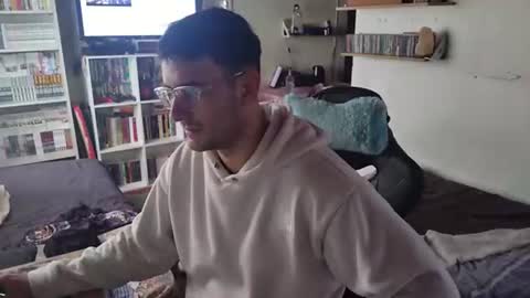 Noeliswaifu online show from 23, 7, 2026