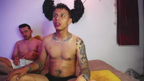 noha_and_iam1 online show from 28, 4, 2026