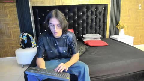     online show from 1, 3, 2026