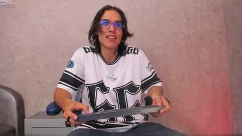     online show from 8, 3, 2026