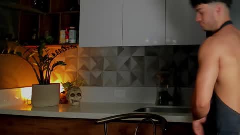 Snapshot of noha_miler chatting on 25, 2, 2025 kevin online show from 25, 2, 2025