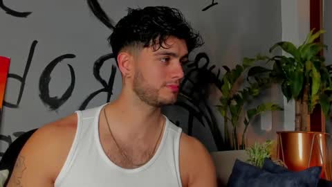 Snapshot of noha_miler chatting on 1, 3, 2025 kevin online show from 1, 3, 2025