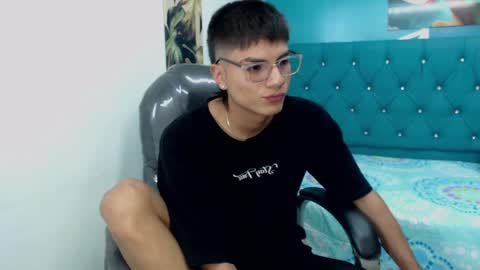 Noha Scott online show from 5, 1, 2025