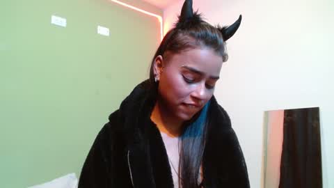 Noha Thomson online show from 15, 12, 2024