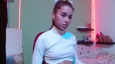 Noha Thomson online show from 17, 2, 2025