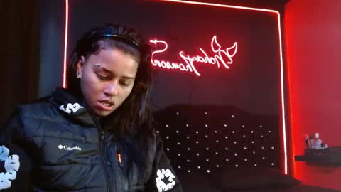 Noha Thomson online show from 9, 5, 2026