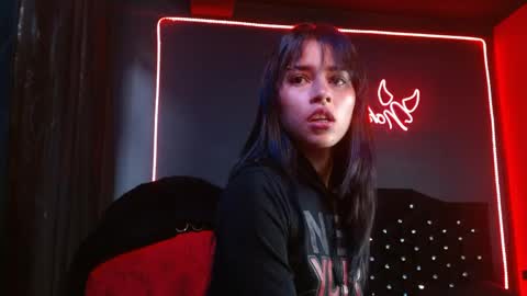 Noha Thomson online show from 13, 5, 2026