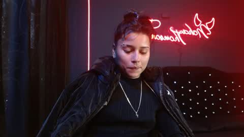 Noha Thomson online show from 18, 5, 2026