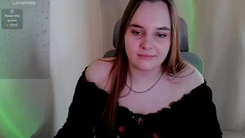 noir_ember_ online show from 10, 7, 2026