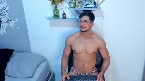 Im Nolan  online show from 2, 7, 2026