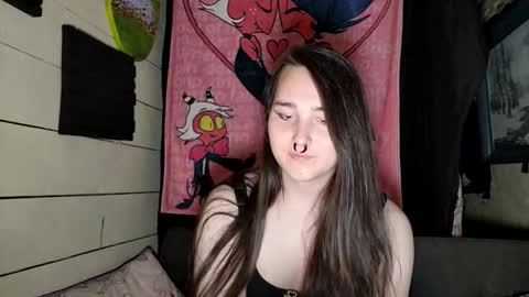 nonbinarybeauty20 online show from 20, 5, 2026