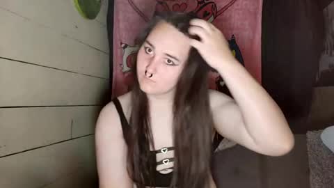 nonbinarybeauty20 online show from 29, 7, 2026