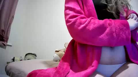 NonBinaryNicky online show from 1, 4, 2026