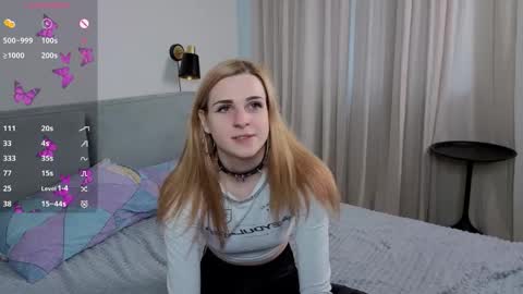 Snapshot of noradunn chatting on 10, 11, 2025 Elina online show from 10, 11, 2025