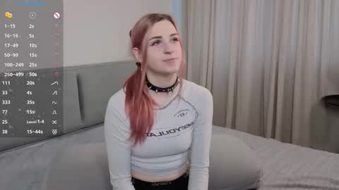 Snapshot of noradunn chatting on 26, 11, 2025 Elina online show from 26, 11, 2025