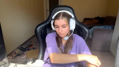 Elena online show from 20, 4, 2026