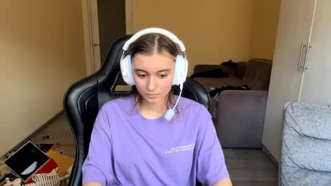 Elena online show from 23, 4, 2026