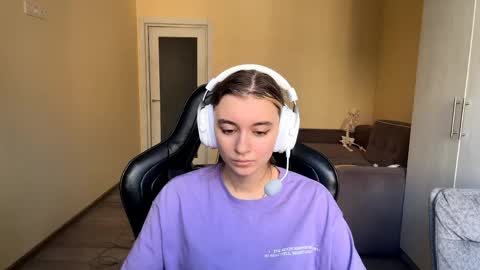 Elena online show from 27, 4, 2026