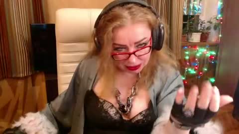 Snapshot of norma_gin chatting on 27, 7, 2026 miss Tress online show from 27, 7, 2026