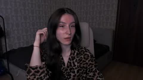 Hazel online show from 4, 7, 2026