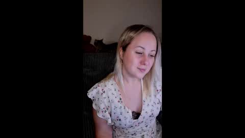 hi glad to chat online show from 1, 10, 2025