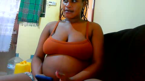 Snapshot of notoy1 chatting on 18, 6, 2026 notoy1 online show from 18, 6, 2026