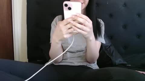 Olivia online show from 11, 4, 2026