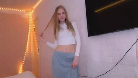 Snapshot of novastoyer chatting on 27, 3, 2026 Mia Blake online show from 27, 3, 2026