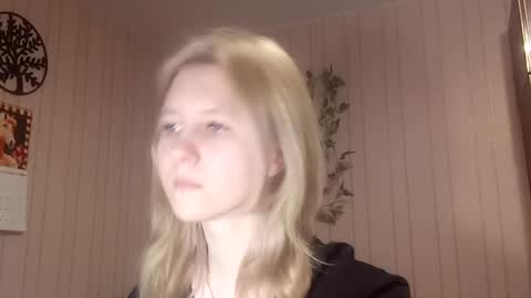 Sari  It is my first day  online show from 12, 3, 2026