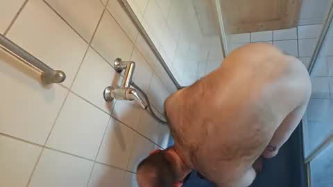 Snapshot of nudechiller chatting on 8, 6, 2026 Vinz... online show from 8, 6, 2026