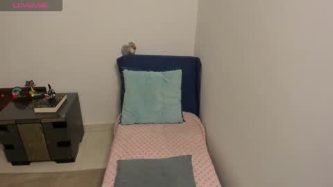 nuit_rose online show from 15, 10, 2025