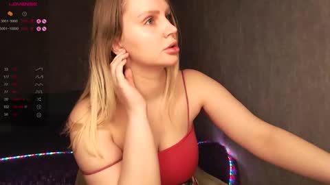 Snapshot of nutcrewlove chatting on 15, 12, 2025 WEELCOMEEEEEEEEEE online show from 15, 12, 2025