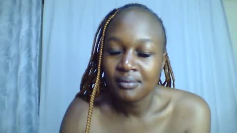 Snapshot of nutgal_ chatting on 18, 6, 2026 nutgal online show from 18, 6, 2026