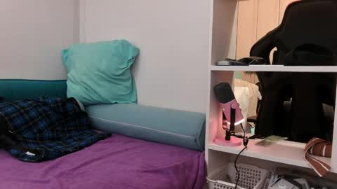 Nuttyowo online show from 24, 4, 2026