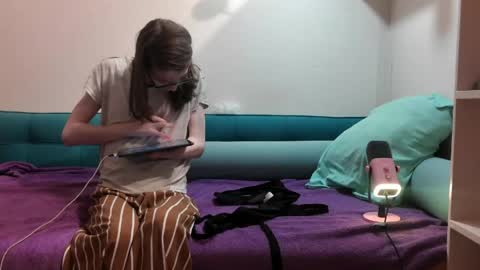 Nuttyowo online show from 26, 4, 2026