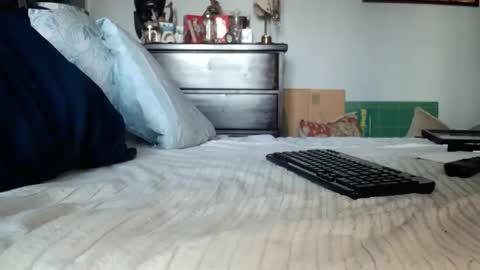 KN online show from 2, 2, 2025