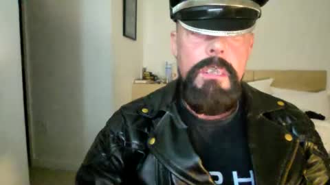 MACHO LEATHER ALPHA online show from 14, 11, 2025