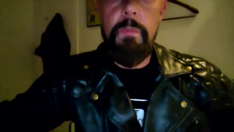 MACHO LEATHER ALPHA online show from 22, 5, 2026