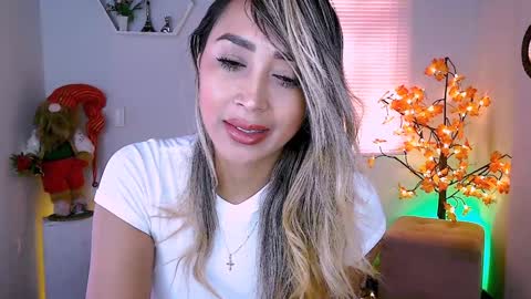 Nycole online show from 5, 1, 2025