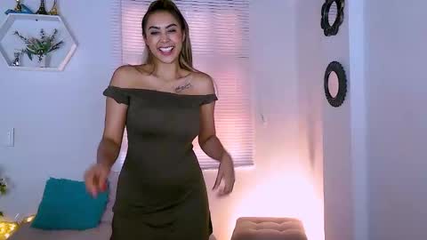 Nycole online show from 5, 2, 2025