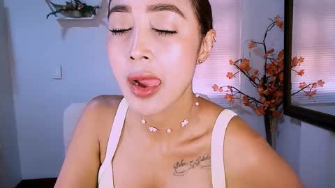 Nycole online show from 17, 12, 2025