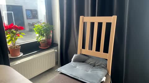 Nicol online show from 5, 3, 2025