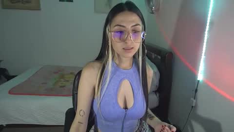 Snapshot of nymph_frida chatting on 22, 12, 2025 Frida online show from 22, 12, 2025