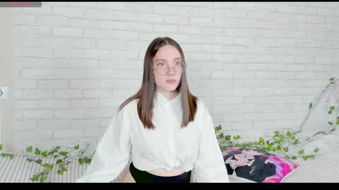 Snapshot of nymphalean chatting on 7, 11, 2025 Kat online show from 7, 11, 2025