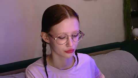 Snapshot of nyra_thira chatting on 6, 7, 2026 nyra_thira online show from 6, 7, 2026