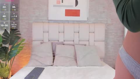 nyxee_ online show from 27, 4, 2026