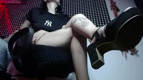 Snapshot of obey_missraven chatting on 12, 11, 2025 obey_missraven online show from 12, 11, 2025