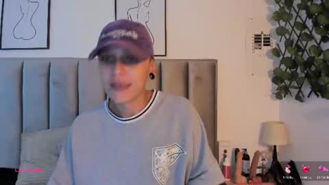 Sara Help me reach 1000 followers online show from 17, 7, 2026