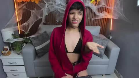 Snapshot of obsessions_of_lua chatting on 13, 10, 2025 Lua bohareal online show from 13, 10, 2025